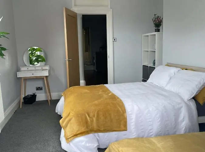 Great 2 Bedroom Flat