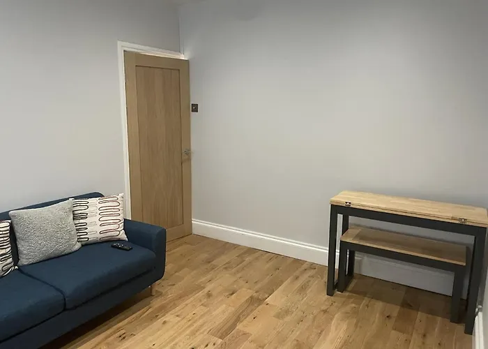 Great 2 Bedroom Flat